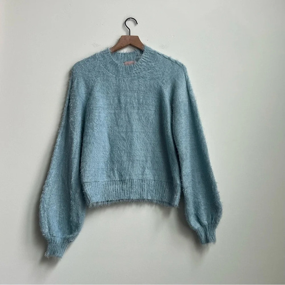 Show Me Your MUMU Women XS Vienna Sweater Frosty Blue Knit Shaggy Furry Winter - Picture 5 of 14